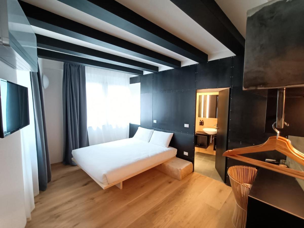 Le Meridiane City Rooms In Тренто Экстерьер фото